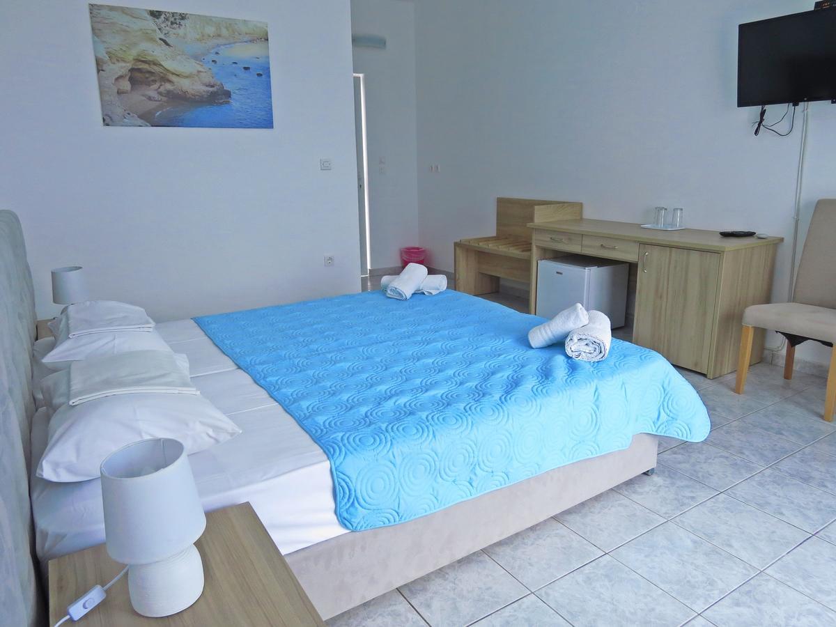 Loukas Beach Rooms Kiotari Exterior foto